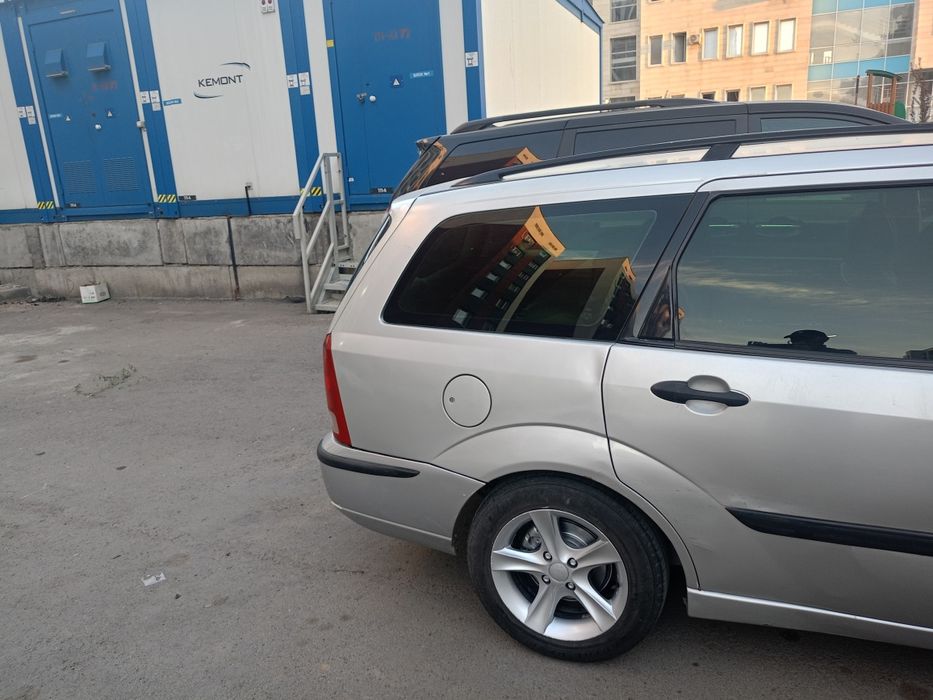 Продам Форд Фокус 2002 года автомат универсал