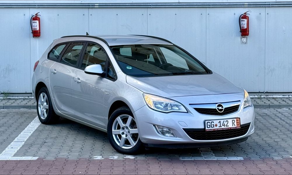 Opel Astra J Tourer / 1.7 CDTI 125 CP / Navi