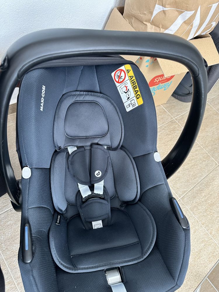 Кош за кола с база Maxi Cosi Cabriofix İ-size