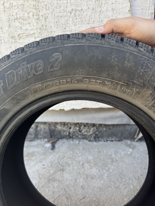 Продам зимнюю новую резину 14R