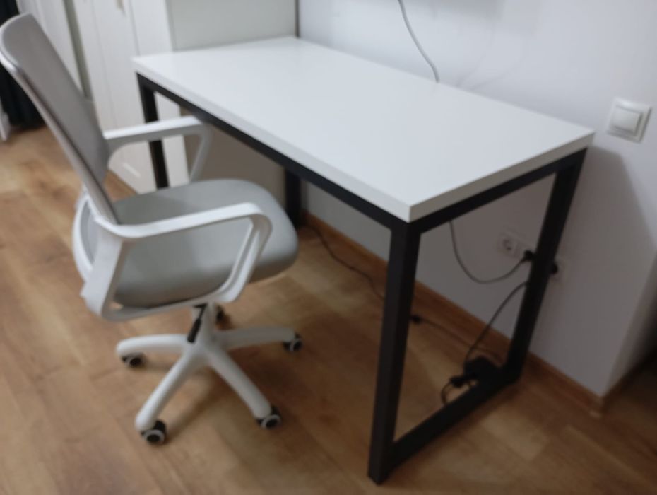 Компьютерные стол 120 на 60