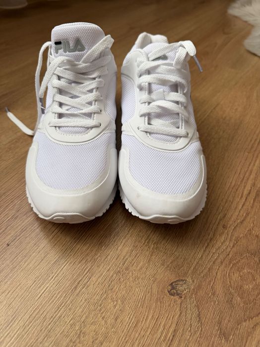 Маратонки на Fila