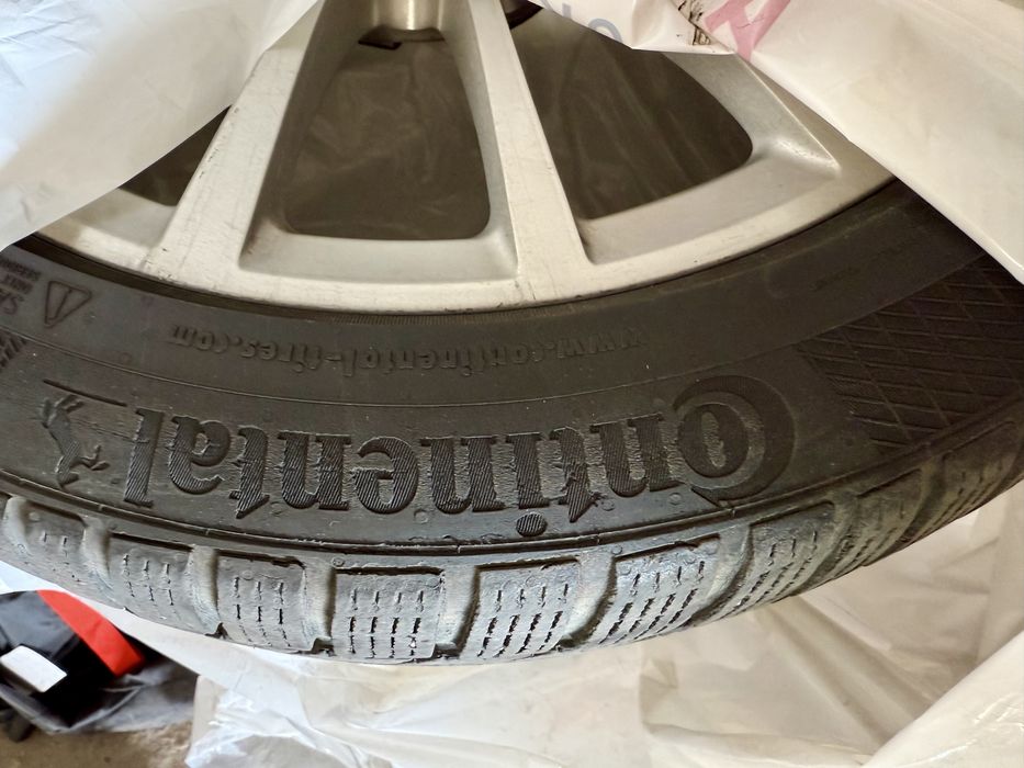 Оригинални джанти БМВ 5х112 18 със зимни гуми Continental 245/45/18