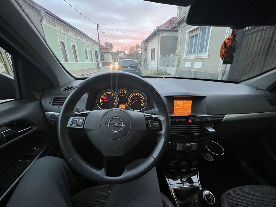 Opel Astra H 2008
