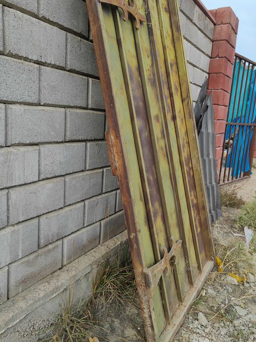 Продам калитку из металла