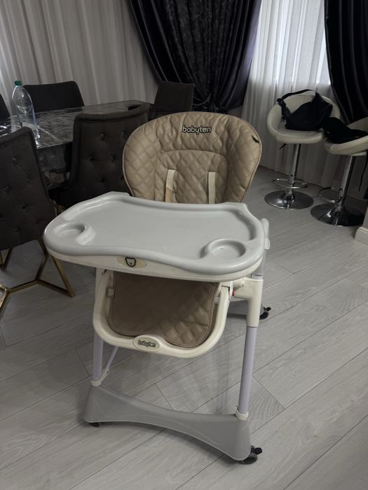 Детский стульчик для кормления babyton