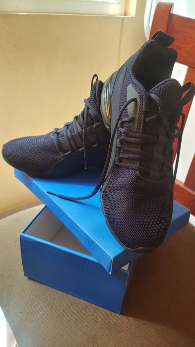 Чисто нови спортни обувки Puma.