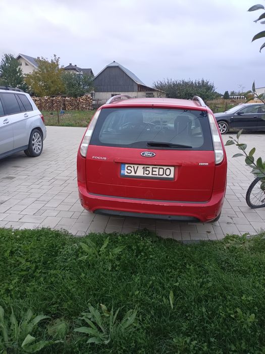 Vând Ford focus 1,6 tdi 2011 euro 5 primul proprietar mașină foarte bu