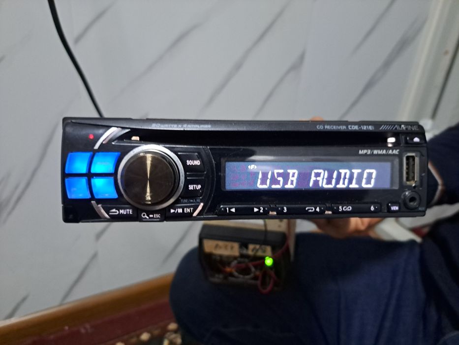 Alpine CDE-121EI orginal mafon