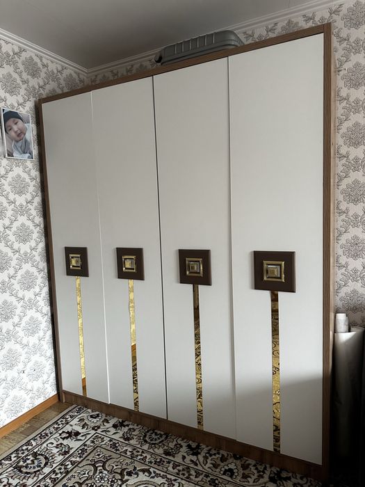 Продам новый шифоньер