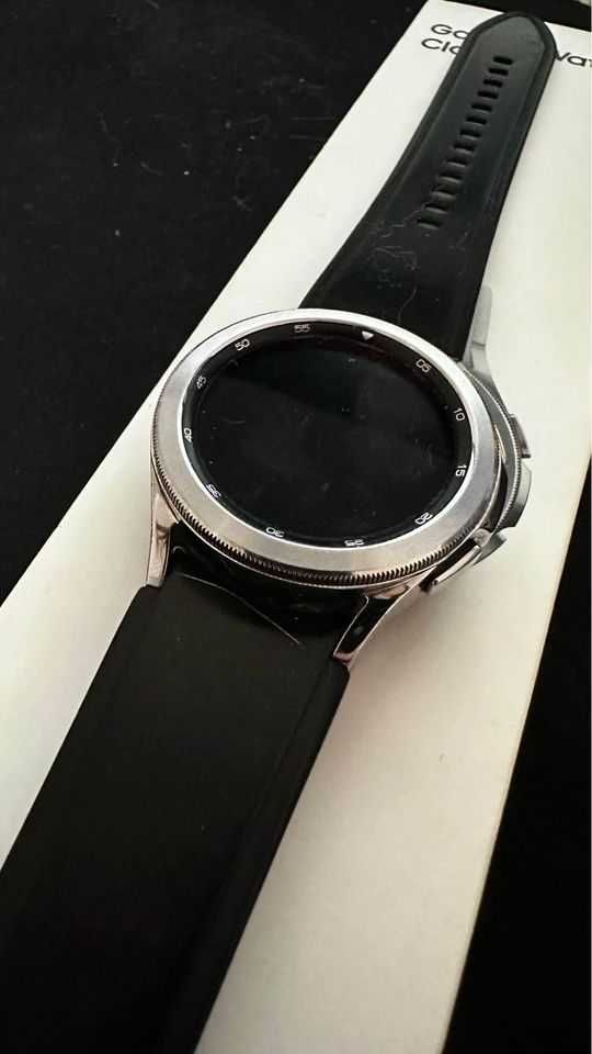 Samsung Galaxy Watch4 Classic, 42mm