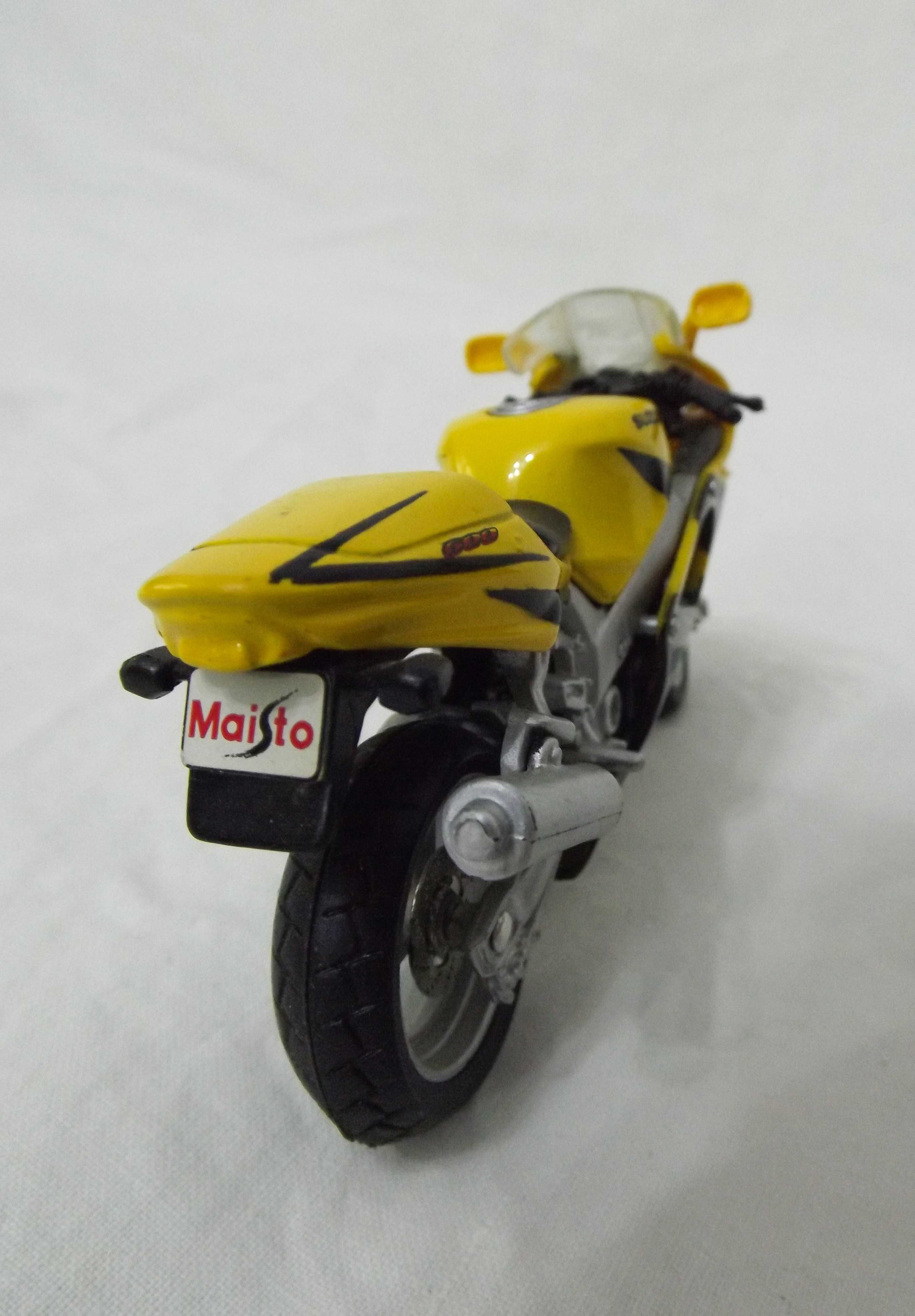 Machete Yamaha R1 Suzuki GSX-R 600 750 Ducati 750 SS