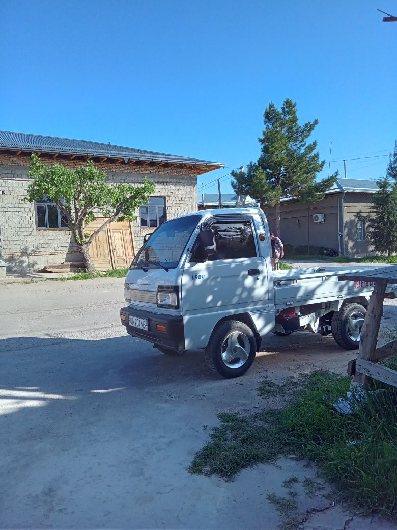 Labo xizmati samarqand shawarma VA shawarma tashqarisida