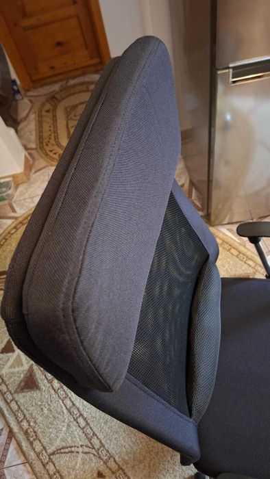 Scaun de birou ergonomic Kring Klaus, stofa + mesh, Negru