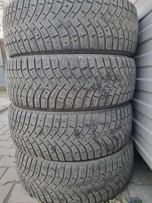 Продам шины 225\65/17