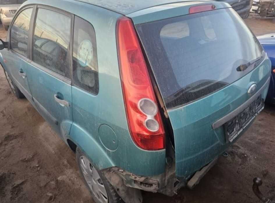 Capota fata/Usi/Faruri/Dezmembrez/Motor/Alternator/Bara Ford Fiesta