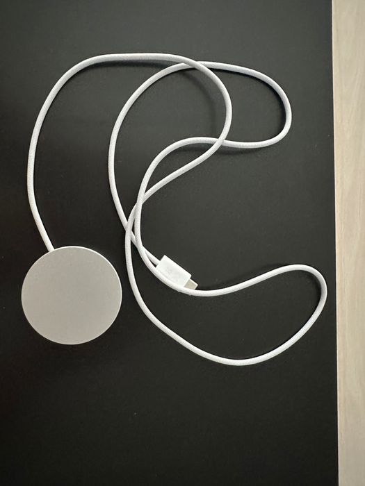 Безжично зарядно mag safe за iphone