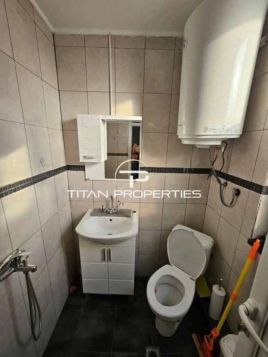 Дава се под наем Двустаен апартамент в Бургас, Център - 60 кв.м за 357 € - Снимка #4