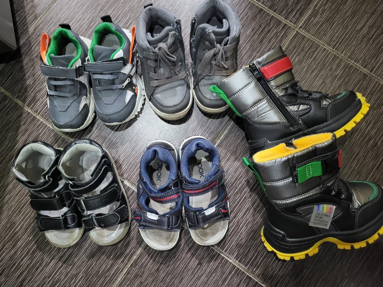 Обувь детская,размеры разные