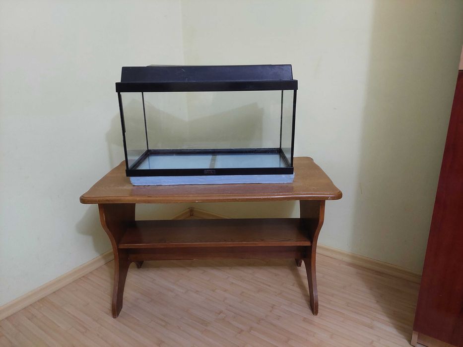 Acvariu 60 litri cu masuta suport si iluminare