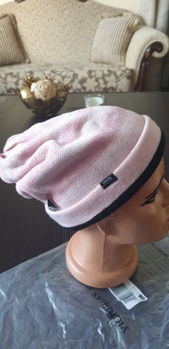 Caciula Victoria's Secret, originala, SUA cu 2 fete