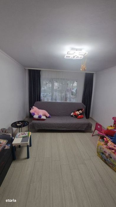 Apartament 3 camere, 64 mp utili, zona Rovine