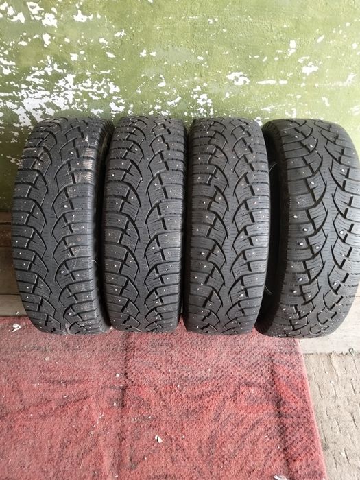 Продам зимние шины 225/65/17 Centara