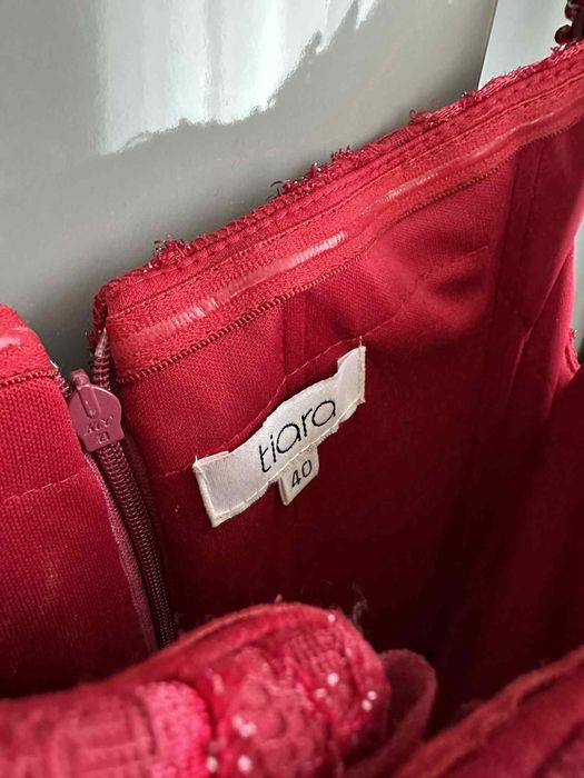 Бална рокля в цвят бордо