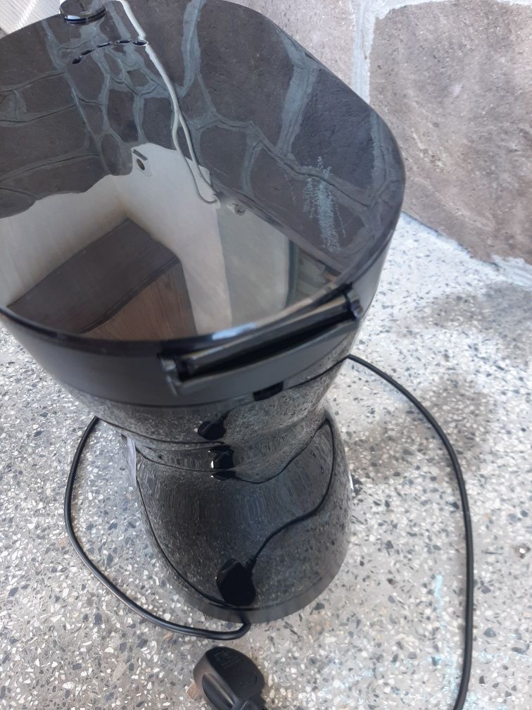 Кафеварка DeLonghi ICM16210.BK