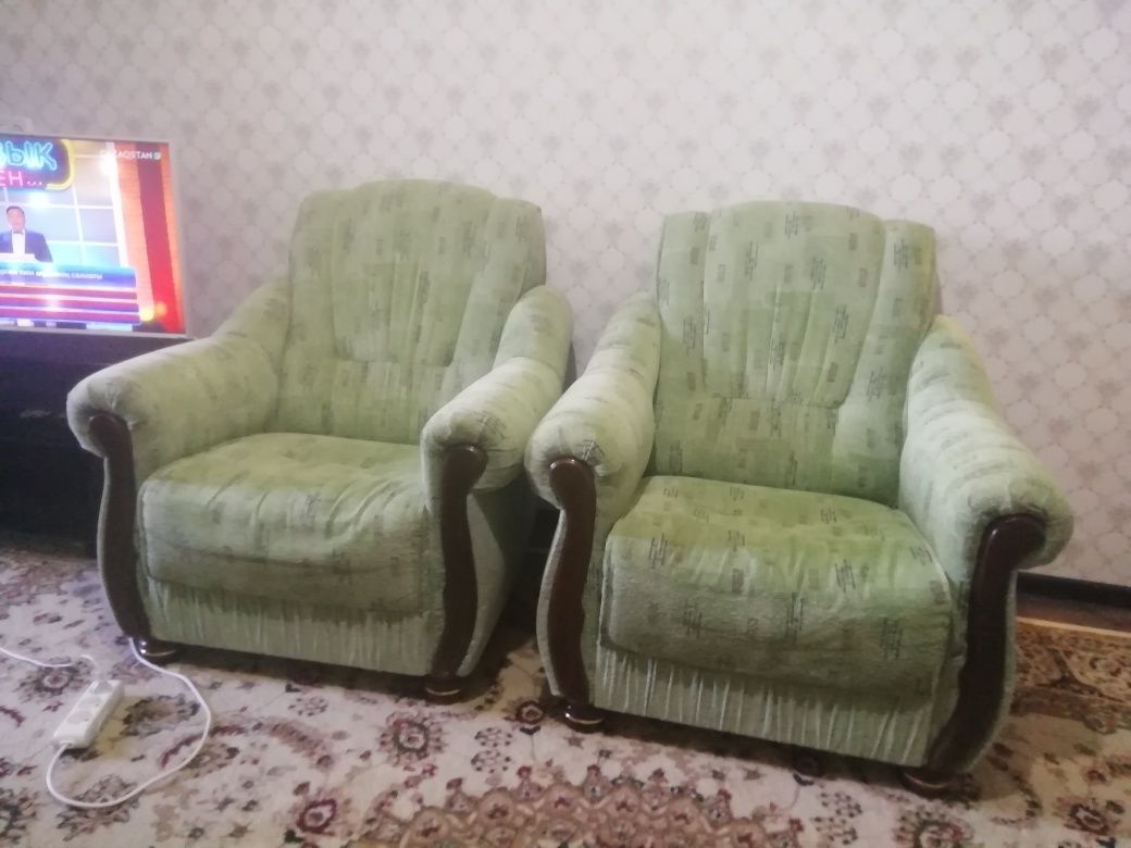 Продам кресла, абсолютно чистые