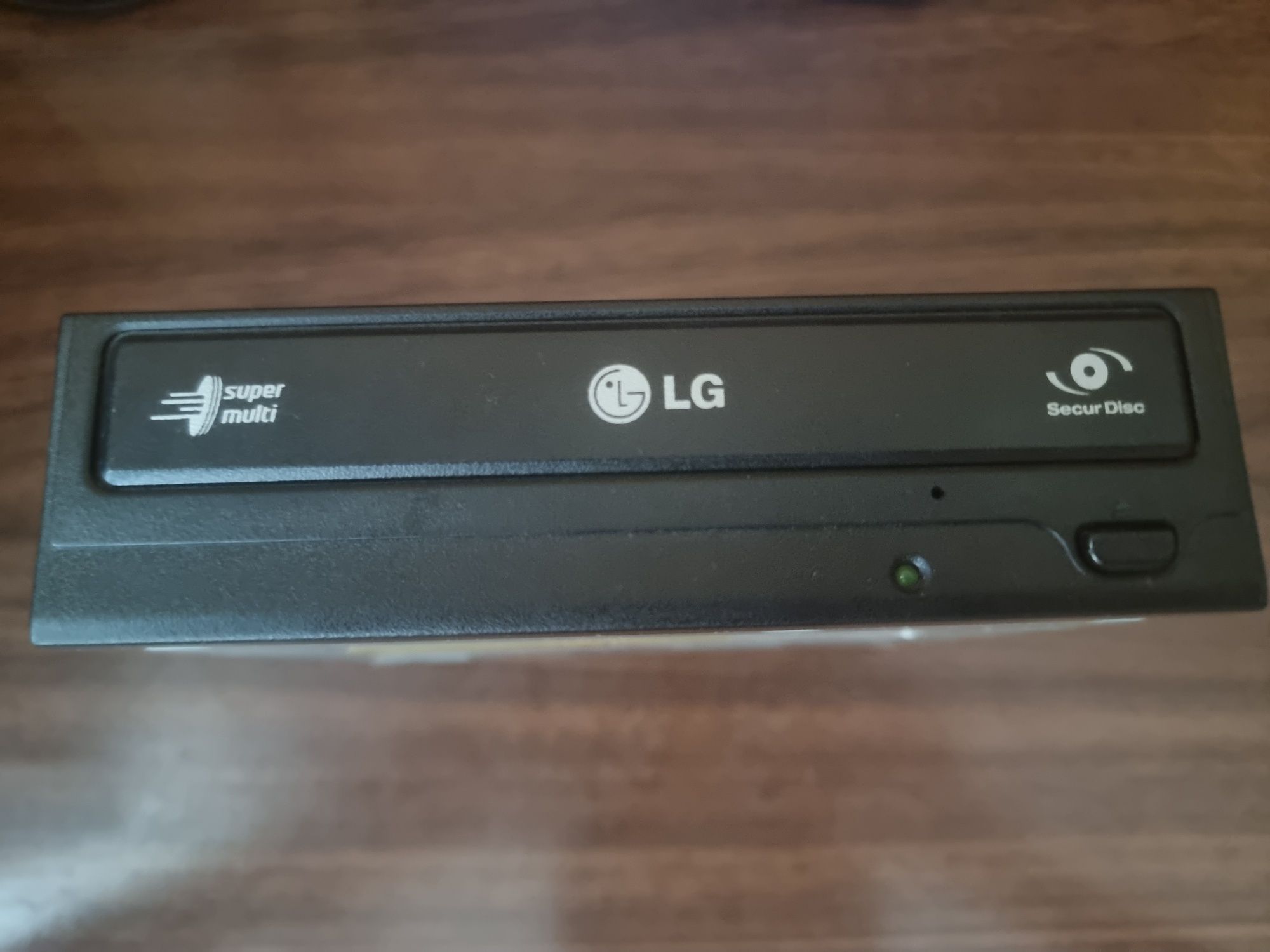 DVD записвачка LG Super Multi DVD Rewriter MODEL: GH22NP20