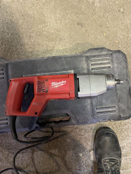 Milwaukee дрель алмалного сверления с микроударом
