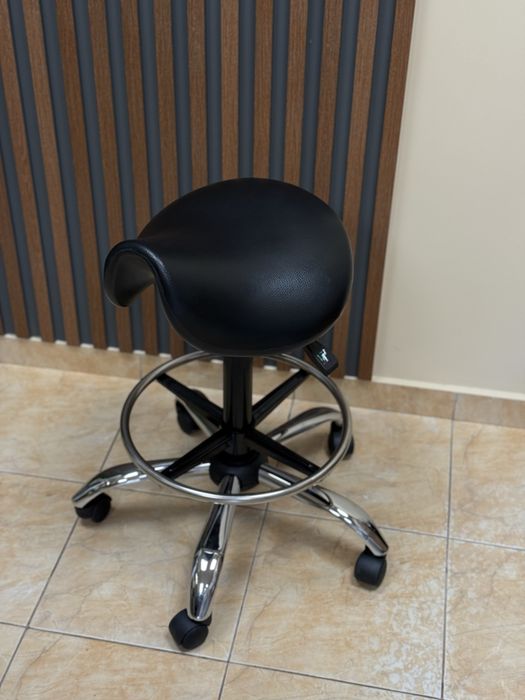 Козметичен стол тип Седло