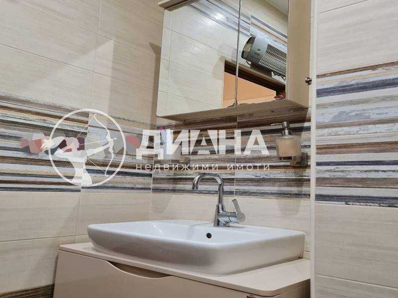 Продава се Тристаен апартамент в Пловдив, Каменица 1 - 67 кв.м за 2090 €/кв.м - Снимка #9