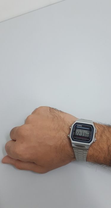Продаются Часы фирмы CASIO