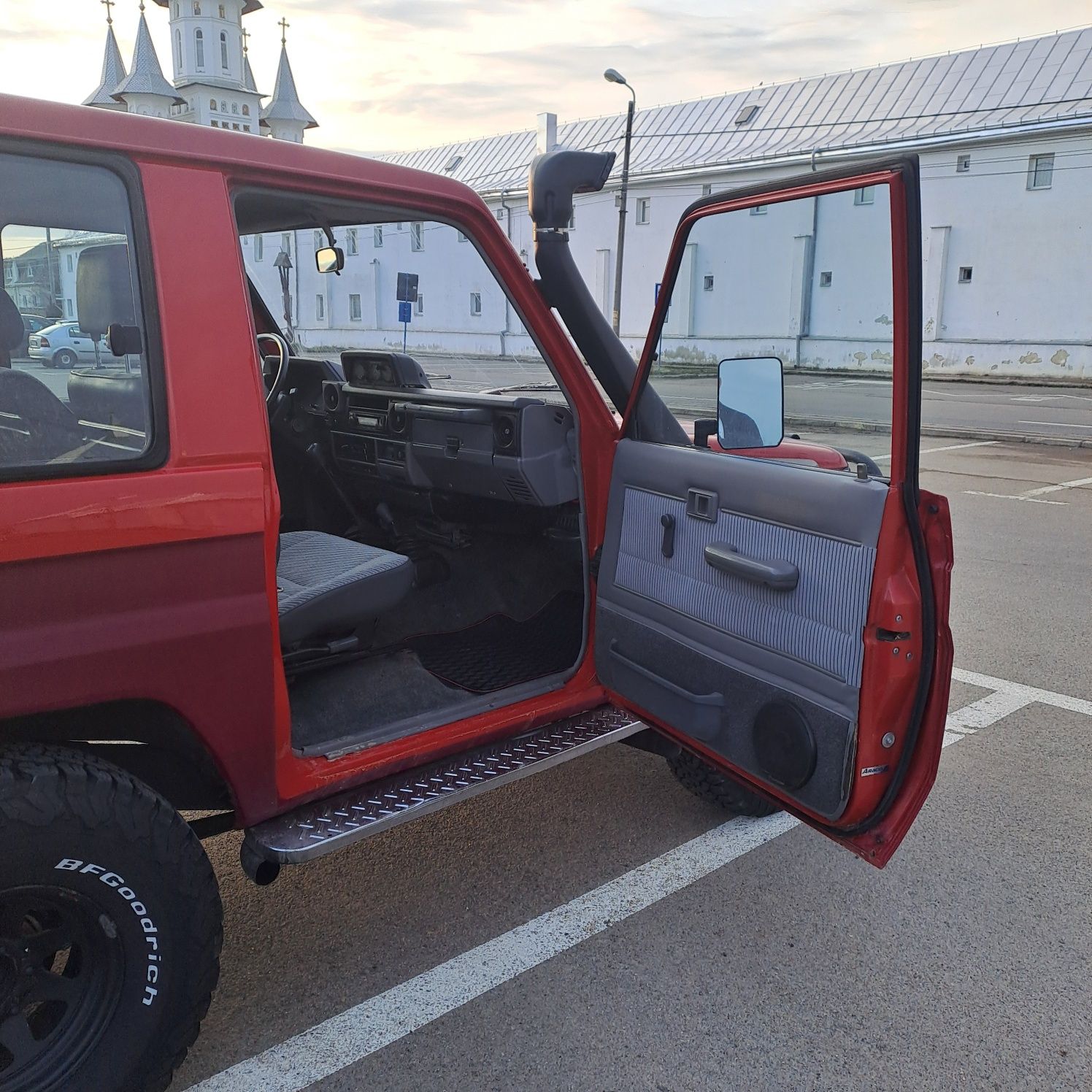 Toyota Land Cruiser J70