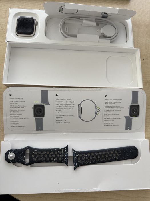 Apple Watch SE 40mm – Silver Aluminum Case - cu 2 bratari!