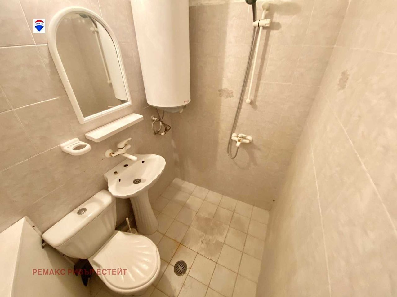 Продава се Тристаен апартамент в Русе, Родина 3 - 70 кв.м за 1070 €/кв.м - Снимка #11