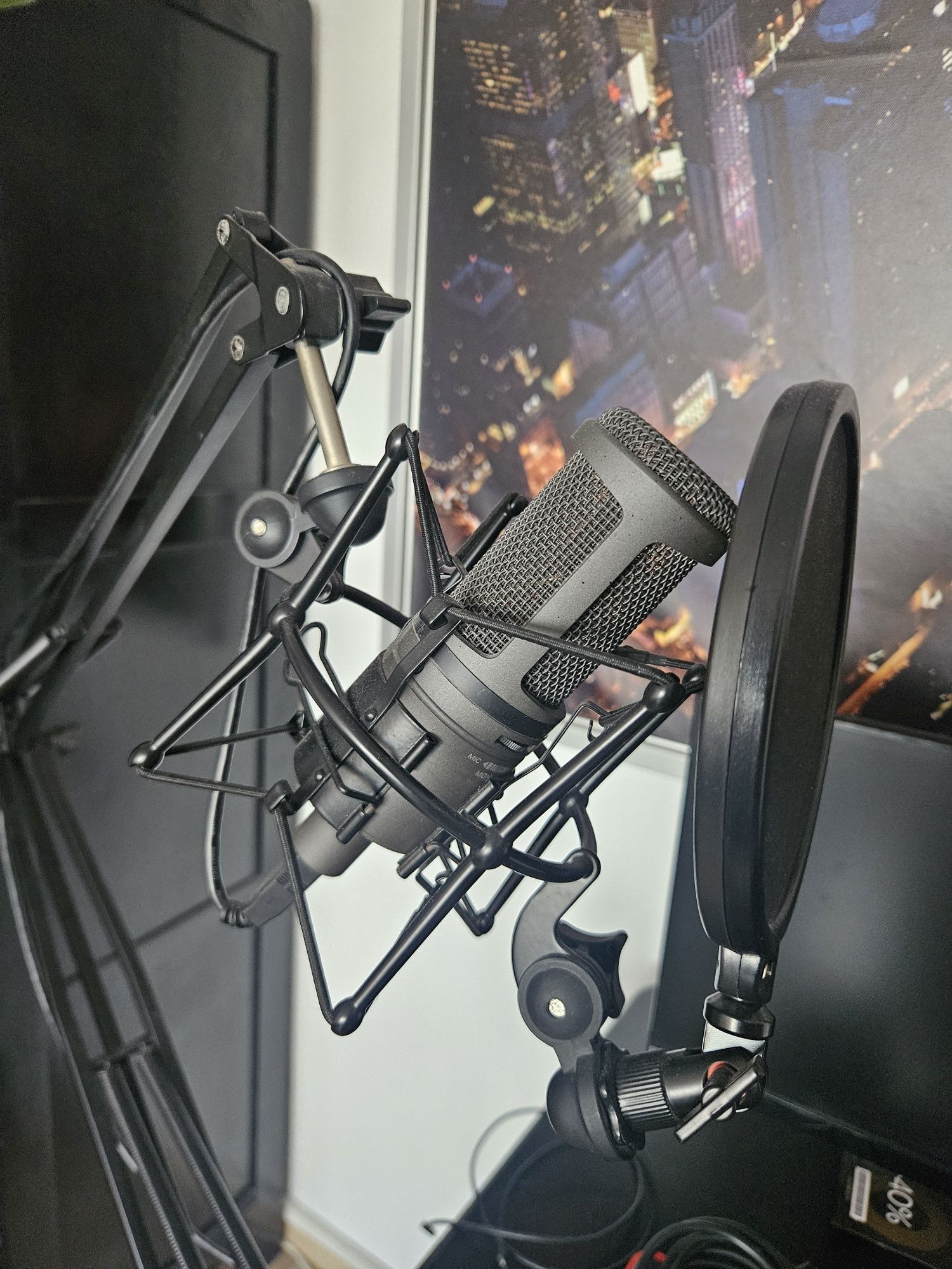 Microfon USB  Audio Technica AT2020USB+ cu Shock mount , pop filt