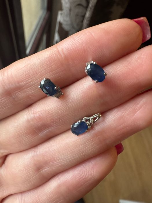 Комплект златни бижута със сапфири