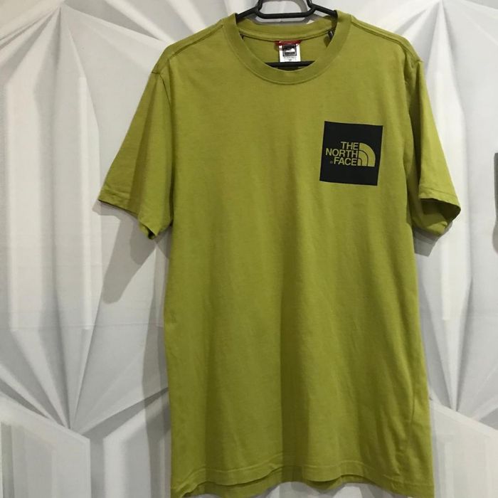 Geci sport North Face diverse