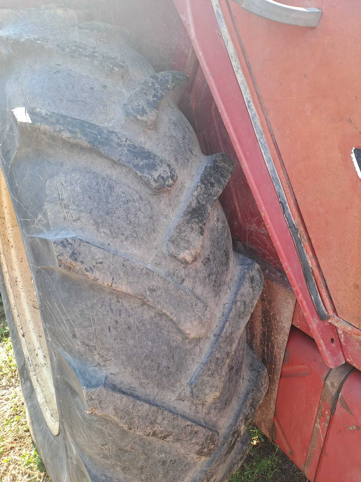 Tractor International 956