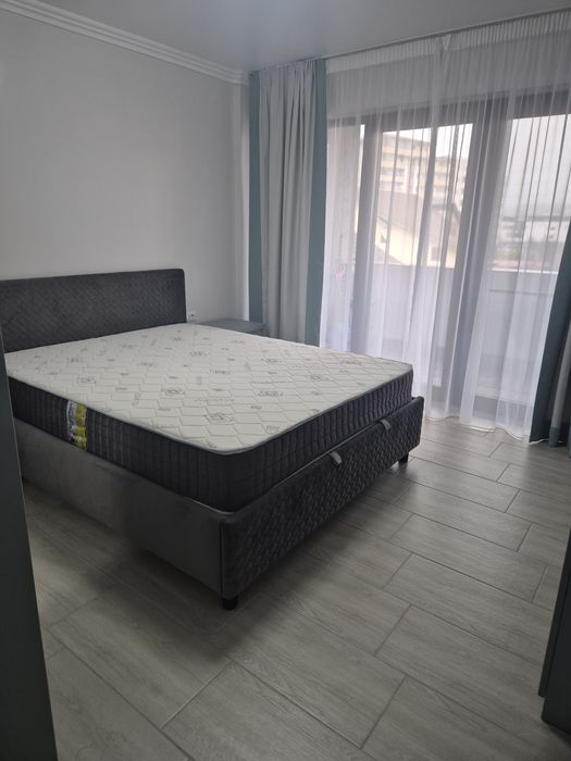 Inchiriez apartament 3 camere Bulevard