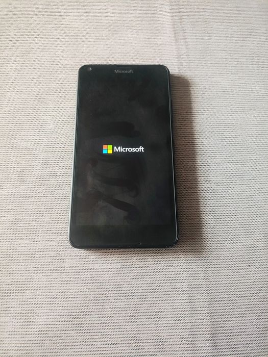 Nokia Lumia 640 Dual SIM ( orice rețea, impecabil)