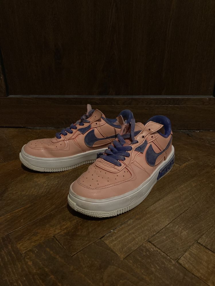 Nike Air Force 1