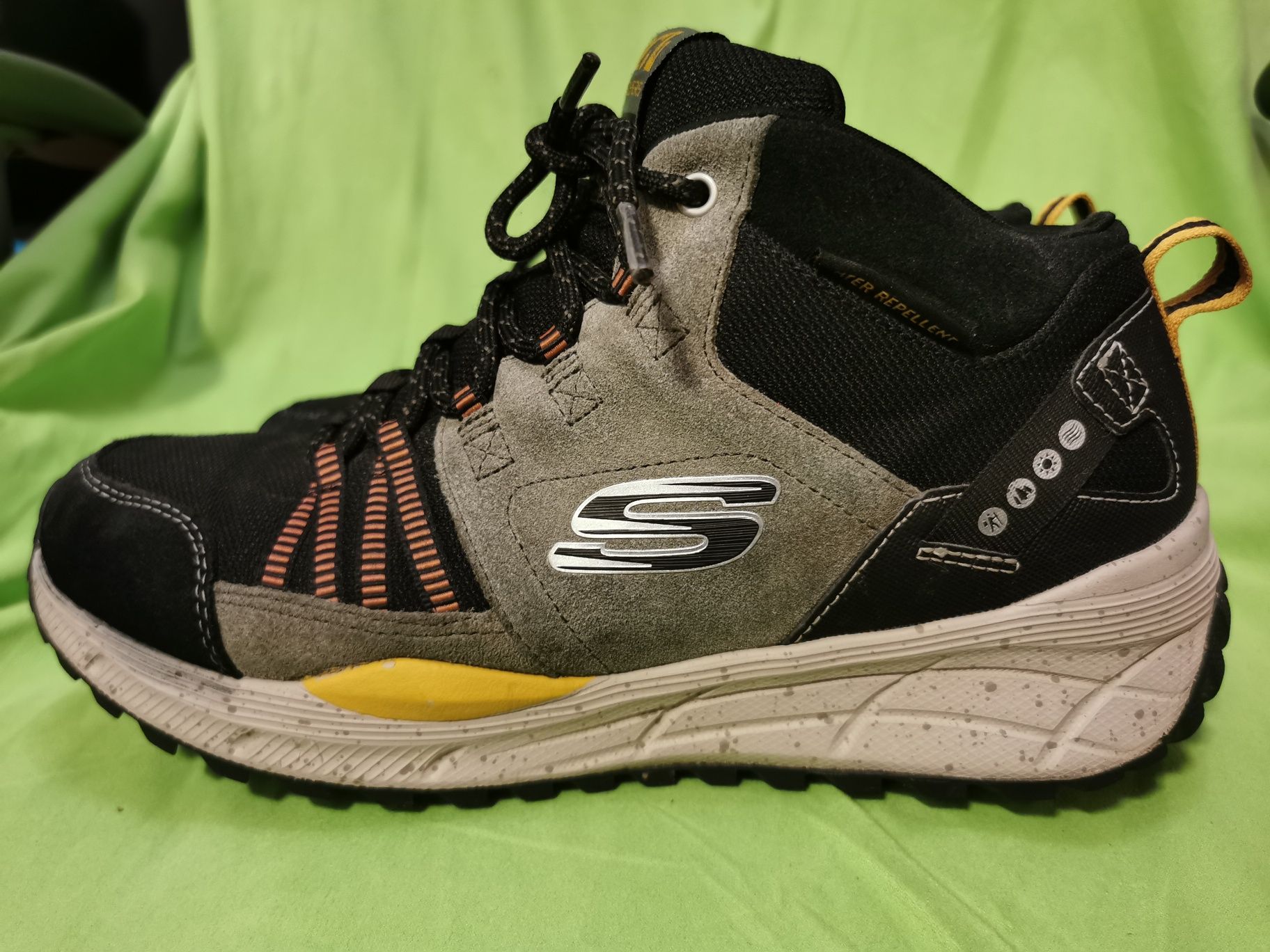 Ghete Skechers waterproof 42 mammut salewa salomon scarpa hoka  millet