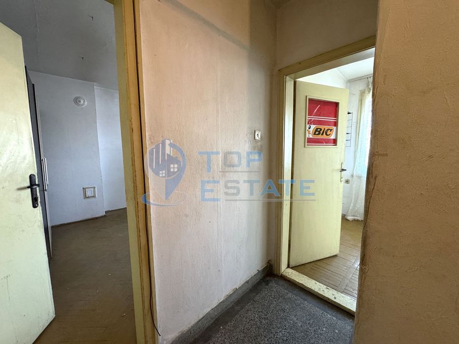 Продава се Двустаен апартамент в Велико Търново, Център - 41 кв.м за 1461 €/кв.м - Снимка #2