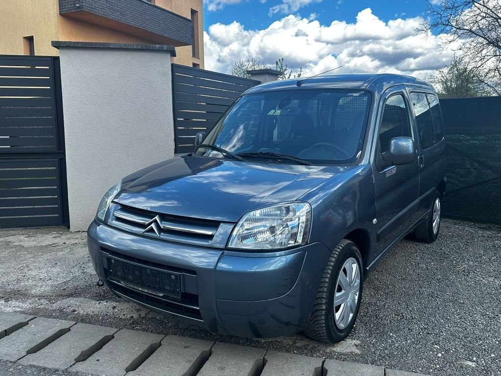 Vand Citroen Berlingo multispace motor 1.6 Hdi an 2006