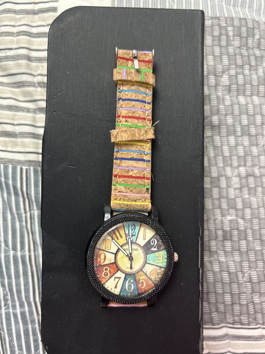 Часы кроьца серьги гвозди