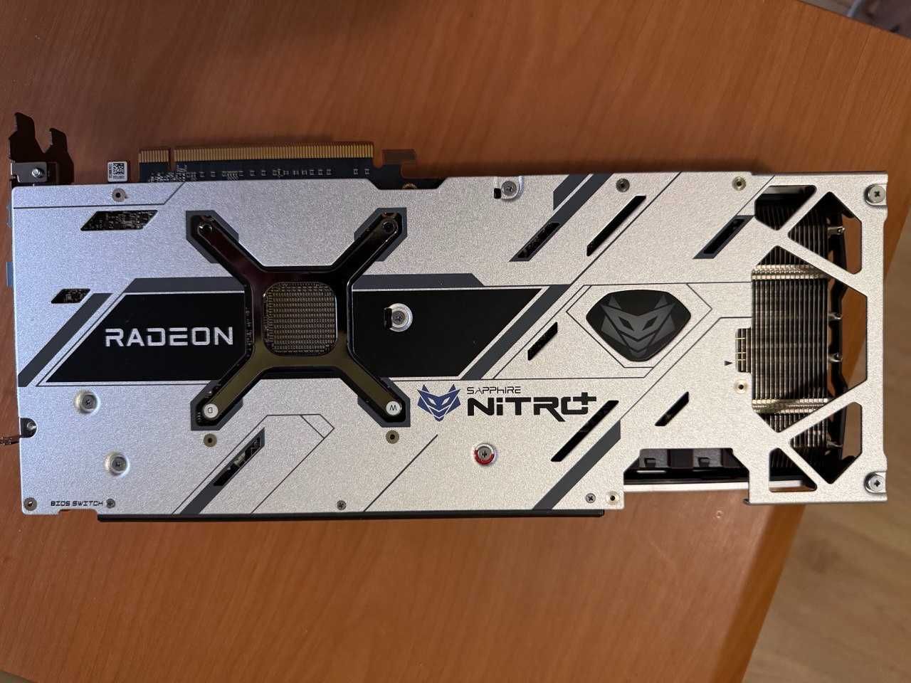 RX 6800 XT SAPHIRE Nitro + SE
